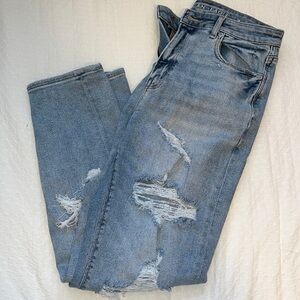 American Eagle women’s distressed stretch mom jeans, size 8 regular!